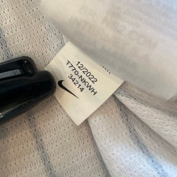 Nike Derek Jeter 2 Yankees Men's Jersey Home Pinstripe Replica Medium T1770-NKWH - Picture 7 of 10